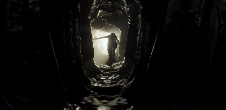 annihilation-natalie-portman-tower-tunnel.jpg